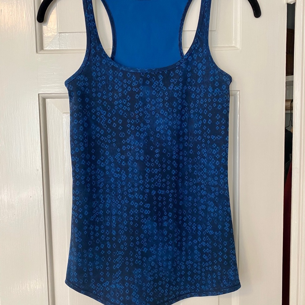 Lululemon - Reversible Tank w/Cute Flower Pattern